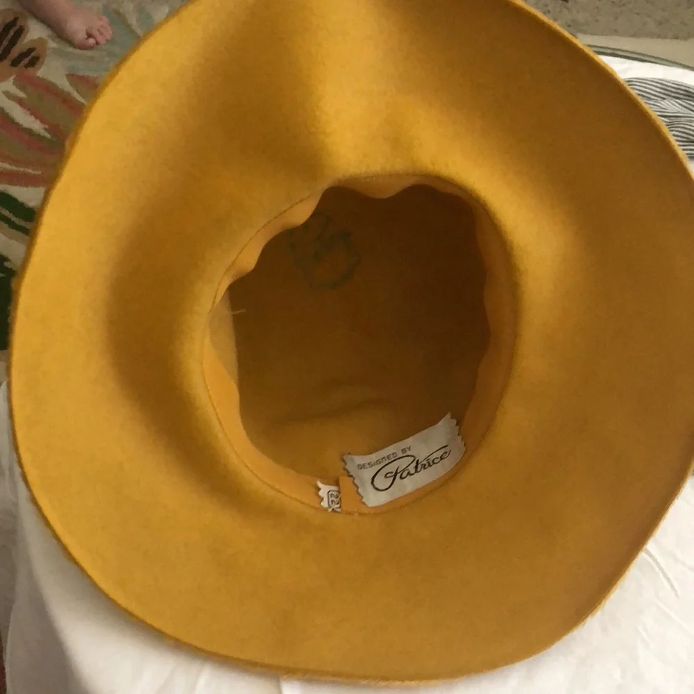 Patrice Fluffy felt vintage brimmed bucket hat with ribbon bow - Picture 3 of 7